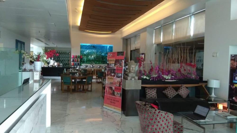 Yogi Executive, Navi Mumbai Hotel Kültér fotó
