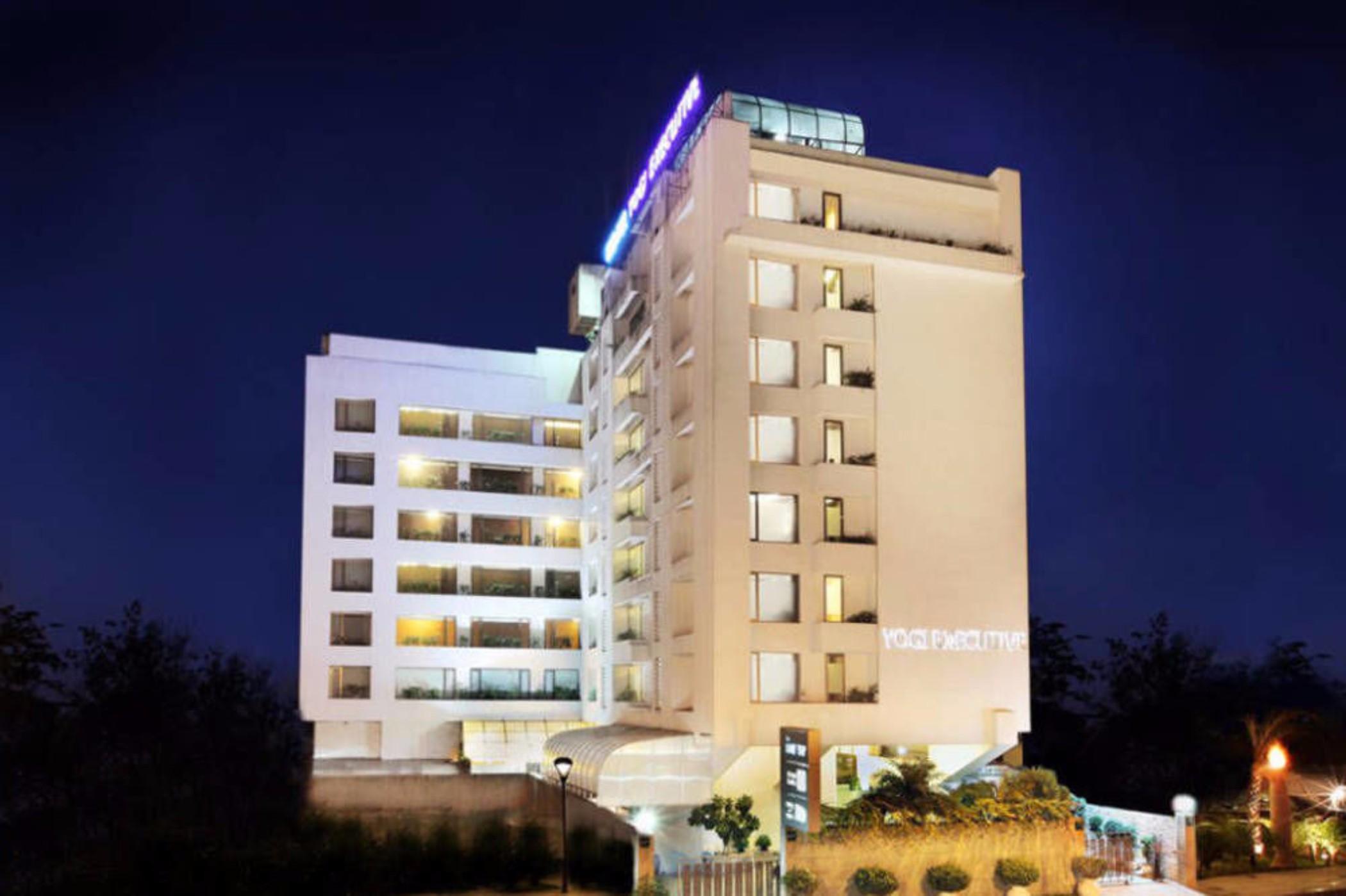 Yogi Executive, Navi Mumbai Hotel Kültér fotó