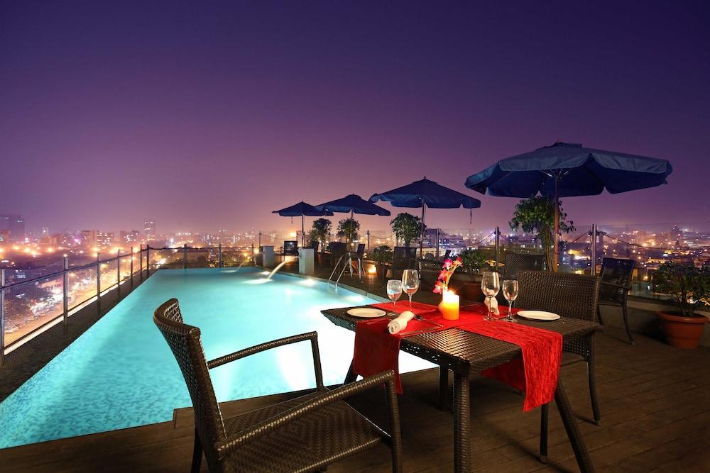 Yogi Executive, Navi Mumbai Hotel Kültér fotó