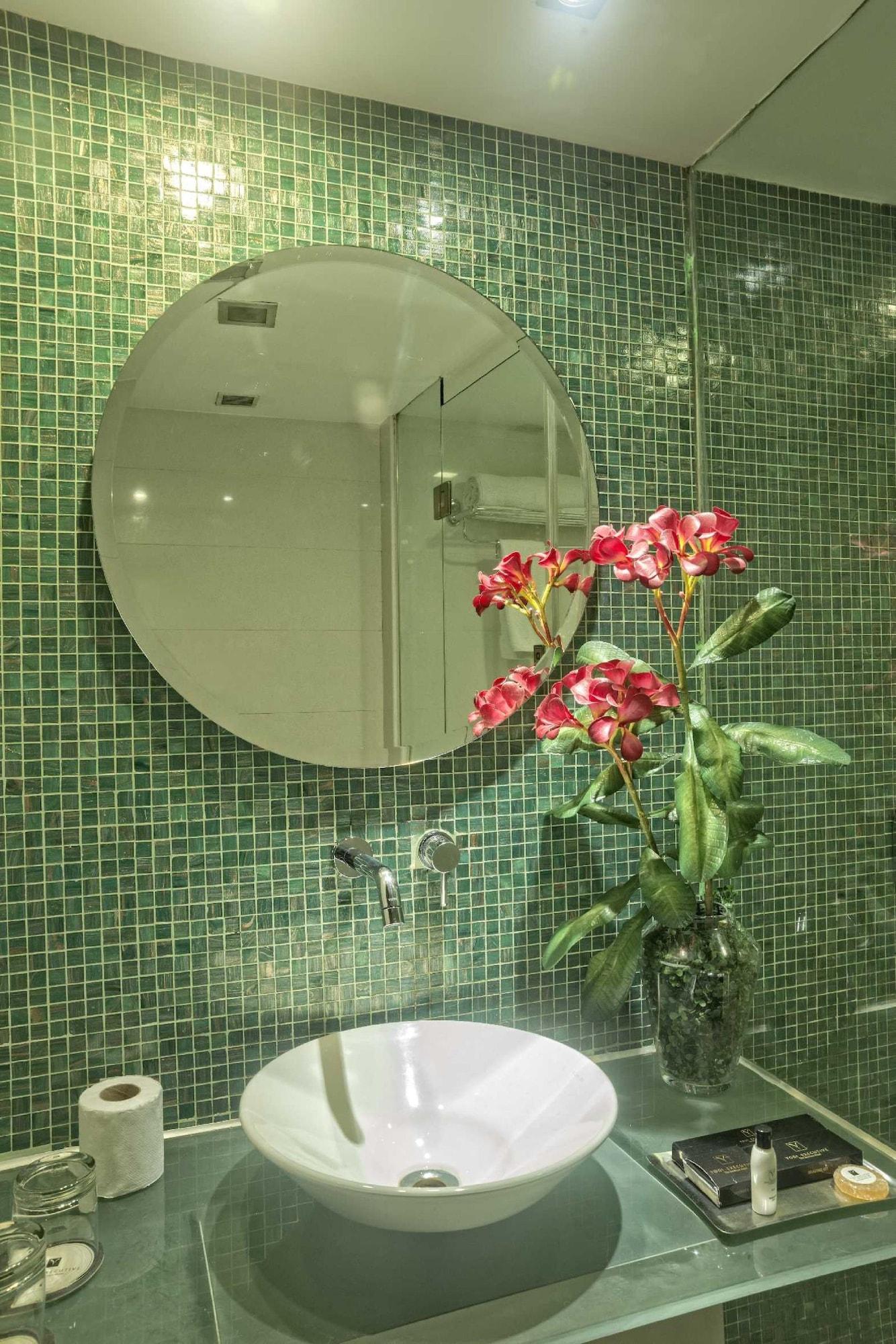 Yogi Executive, Navi Mumbai Hotel Kültér fotó