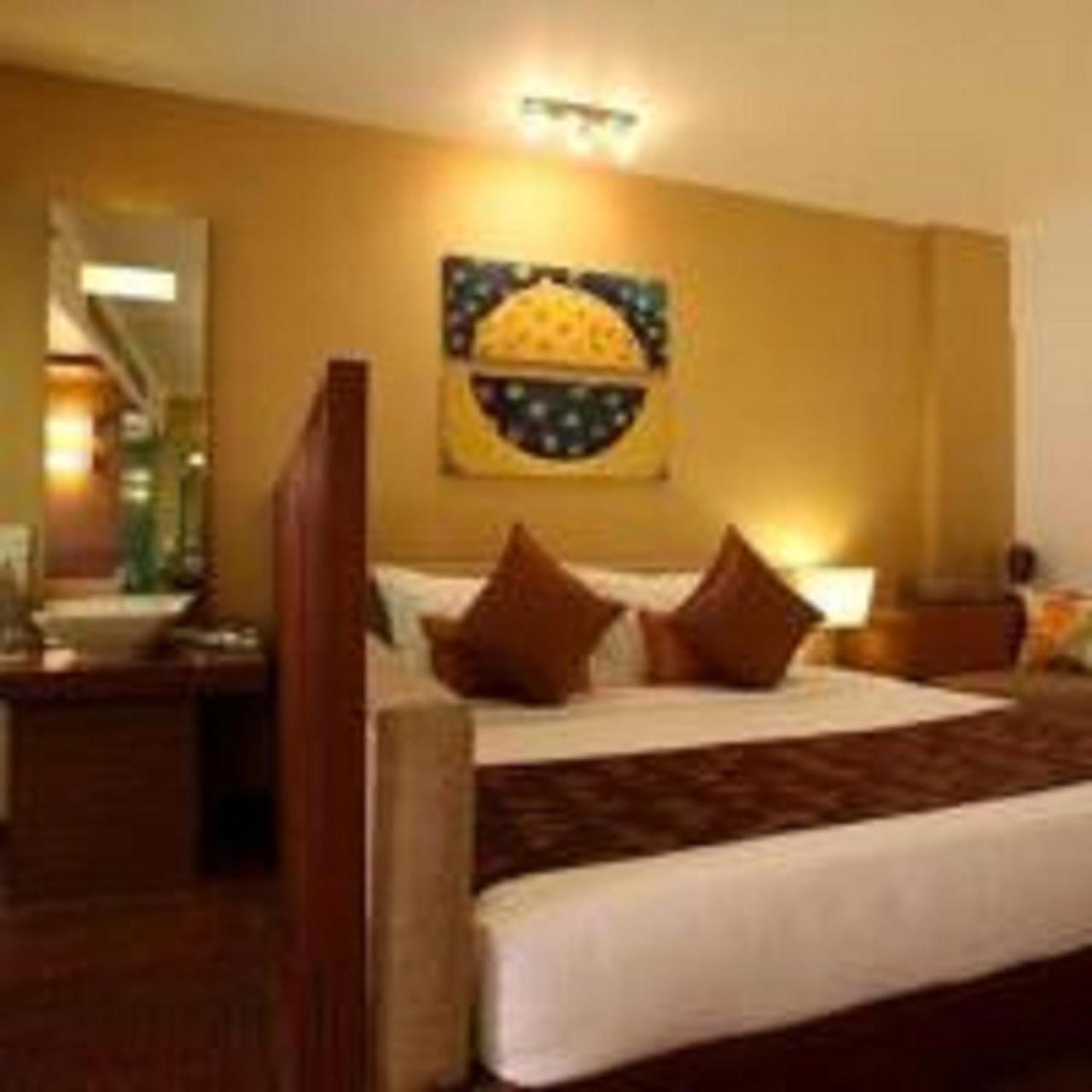Yogi Executive, Navi Mumbai Hotel Kültér fotó