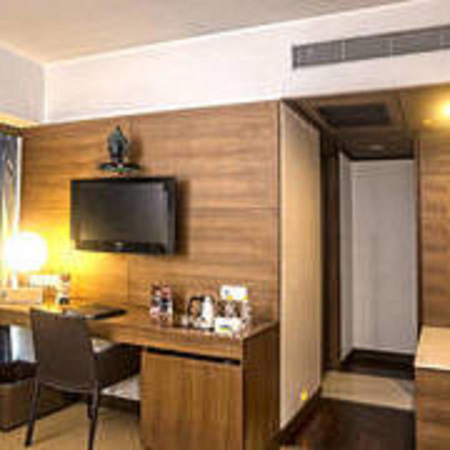 Yogi Executive, Navi Mumbai Hotel Kültér fotó
